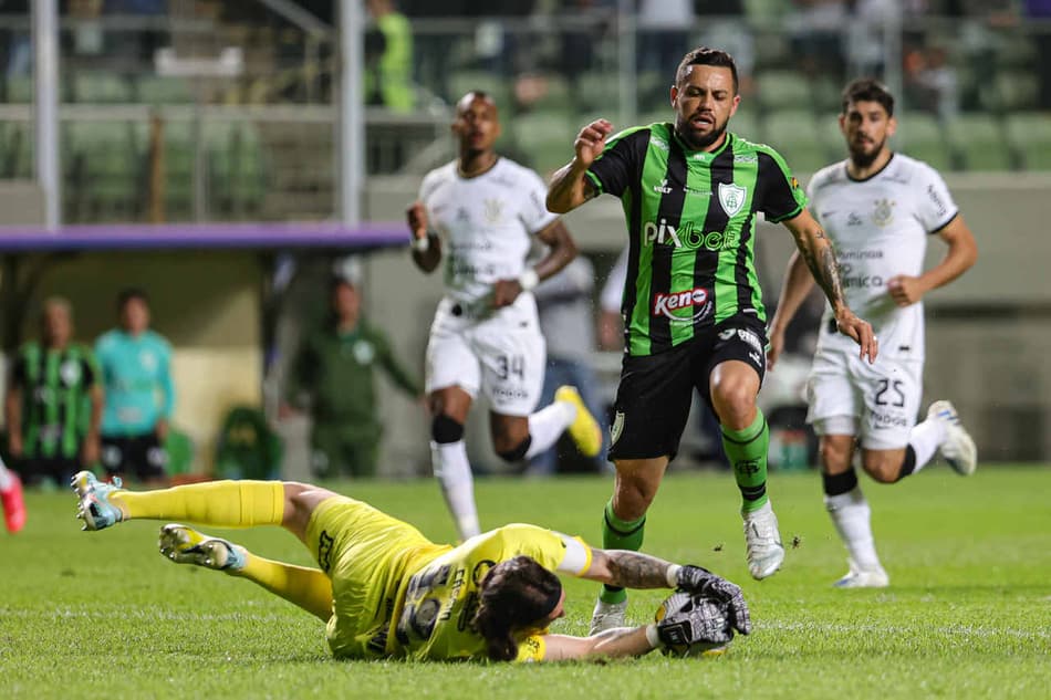 ATUAÇÕES: Cássio faz milagres, mas não evita derrota do Corinthians para o América-MG