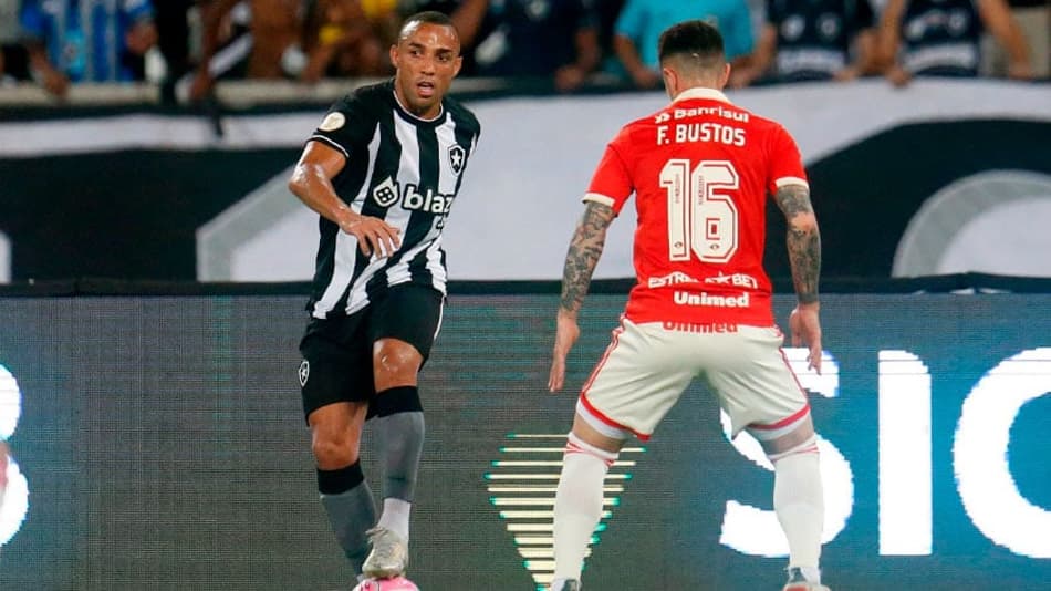 ATUAÇÕES: Poucos se salvam em nova derrota do Botafogo no Nilton Santos; veja notas