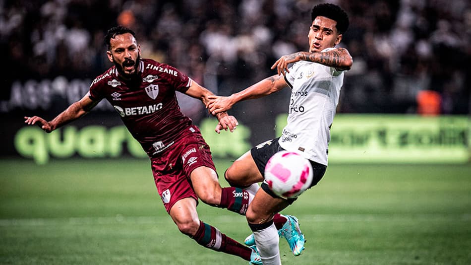 ATUAÇÕES: Laterais deixam a desejar em derrota do Corinthians contra o Fluminense