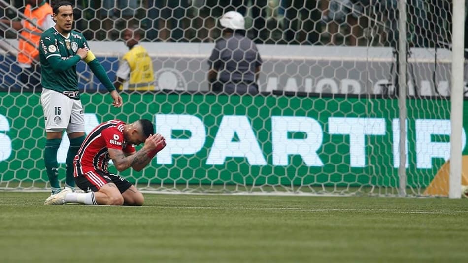 ATUAÇÕES: Felipe Alves sai como herói em dia de empate histórico de um São Paulo com apenas nove em campo