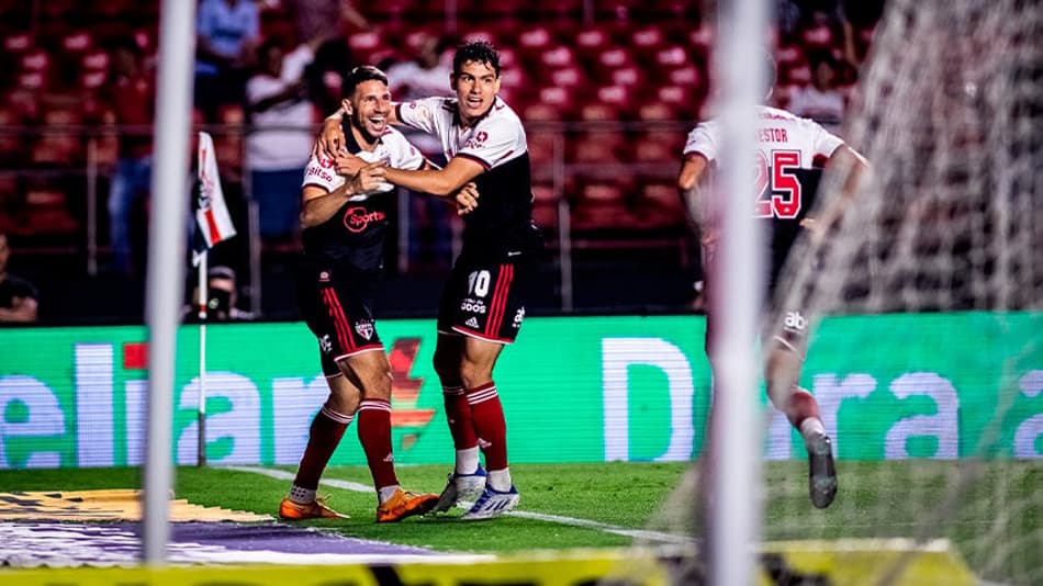 ATUAÇÕES: São Paulo perde chances, mas Calleri e Luciano resolvem em vitória sobre o Coritiba