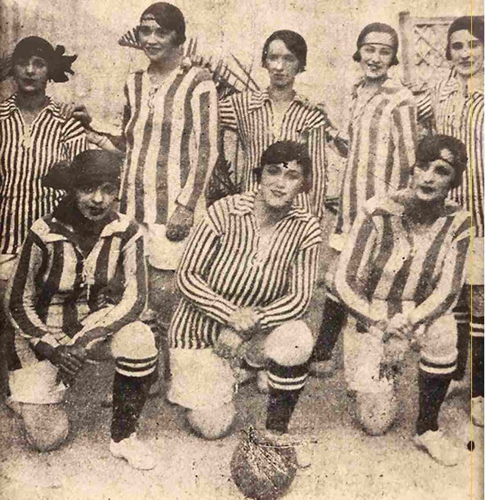 Primeiro jogo futebol feminino