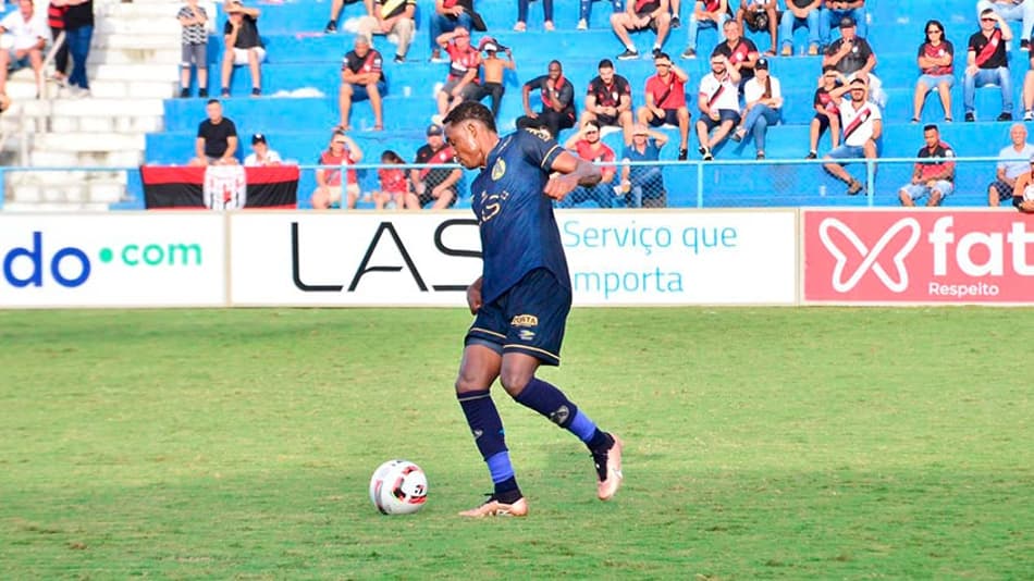 Lance!