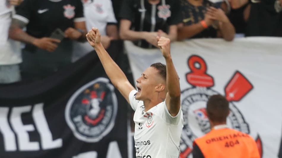 ATUAÇÕES: Matheus Araújo e Róger Guedes comandam vitória do Corinthians sobre o Cruzeiro no Brasileirão