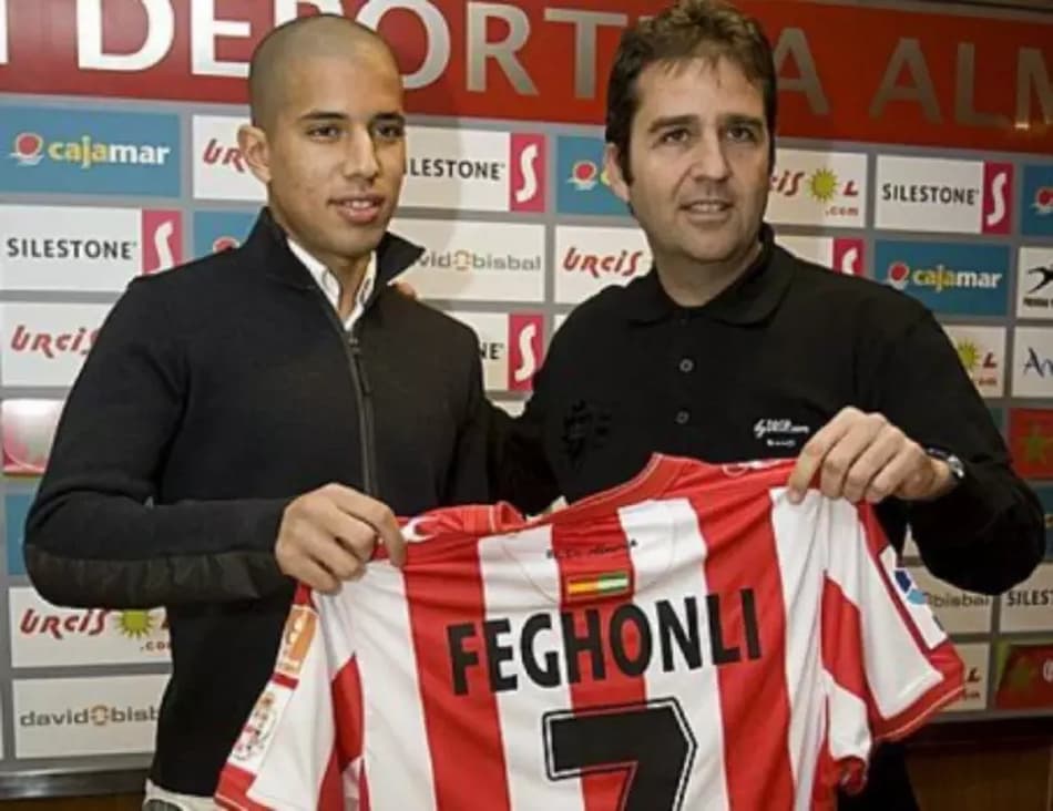 Feghouli - camisa com erro