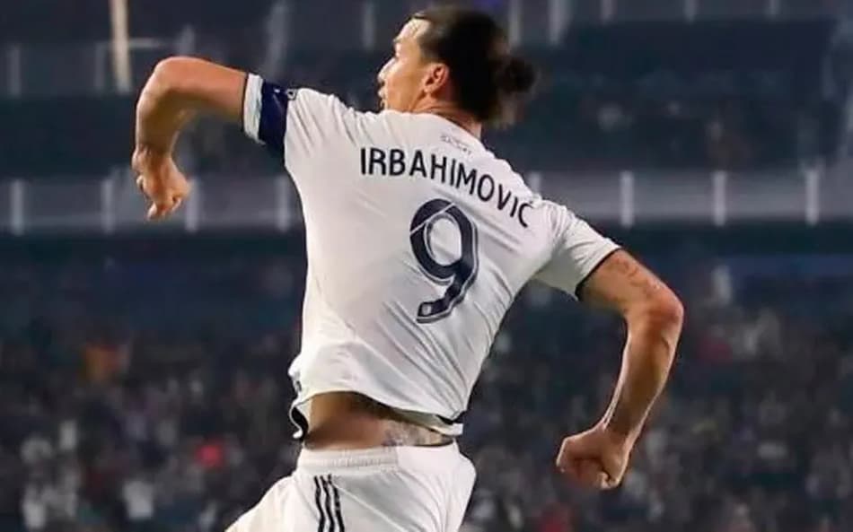 Ibrahimovic - camisa com erro