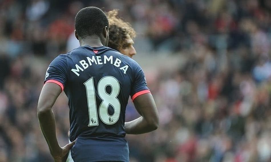 Mbemba - camisa com erro