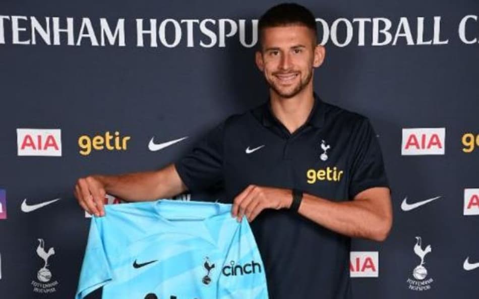 Guglielmo Vicario - Tottenham