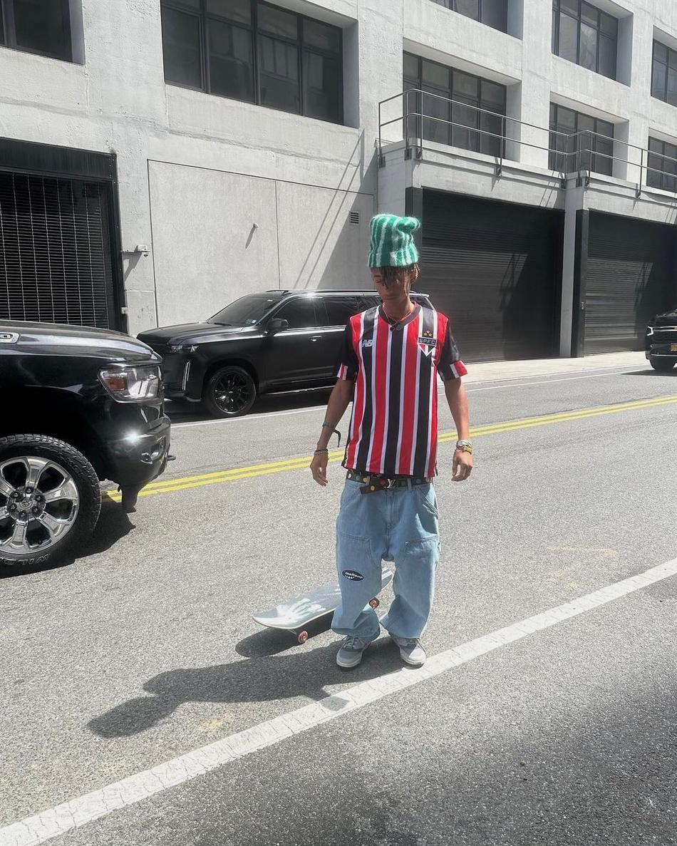 Filho de Will Smith aparece com camisa de gigante brasileiro: saiba famosos que têm carinho por clubes do Brasil