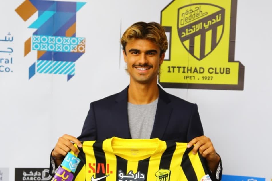 Jota apresentado no Al-Ittihad