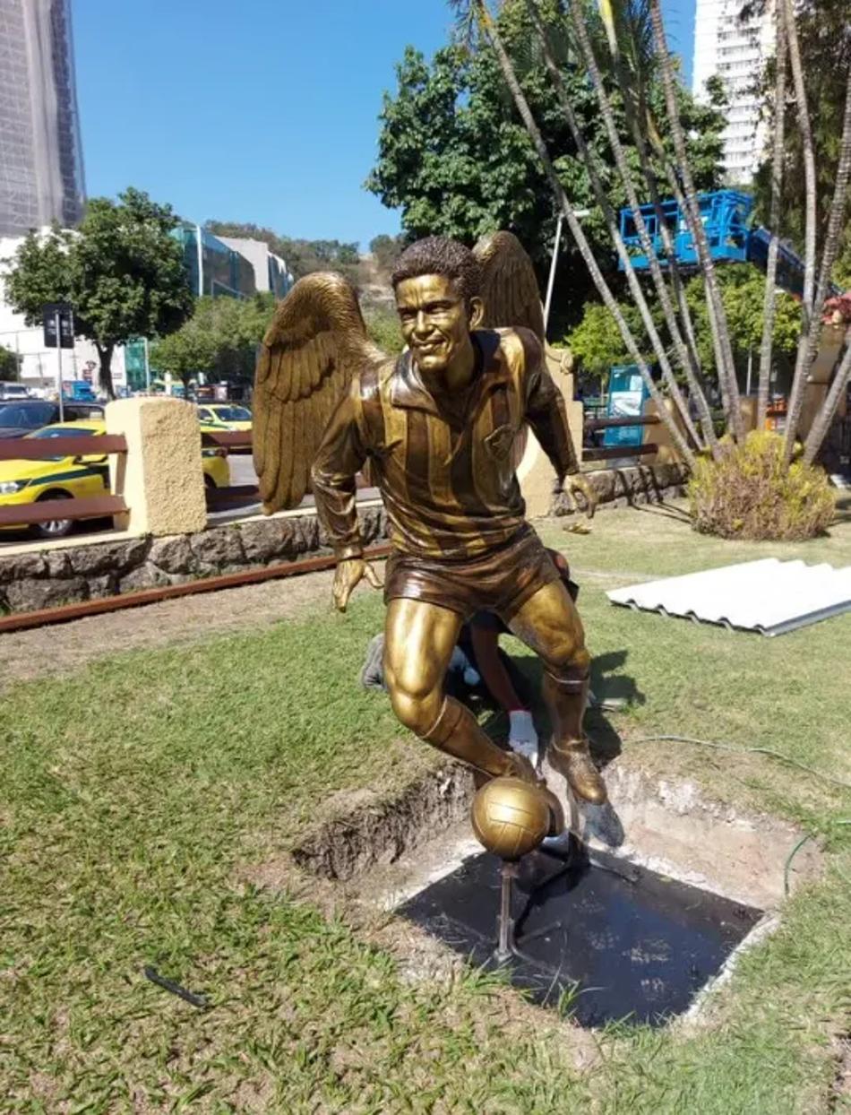 estátua - garrincha Botafogo
