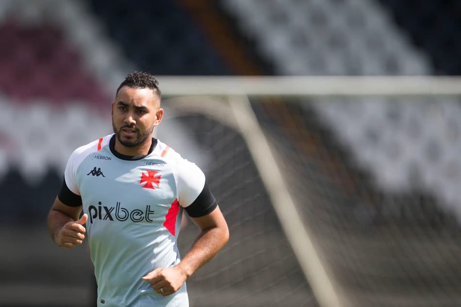 dimitri-payet3_Easy-Resize.com