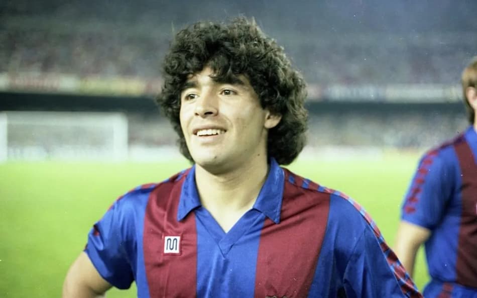 Maradona em Barcelona x Estrela Vermelha