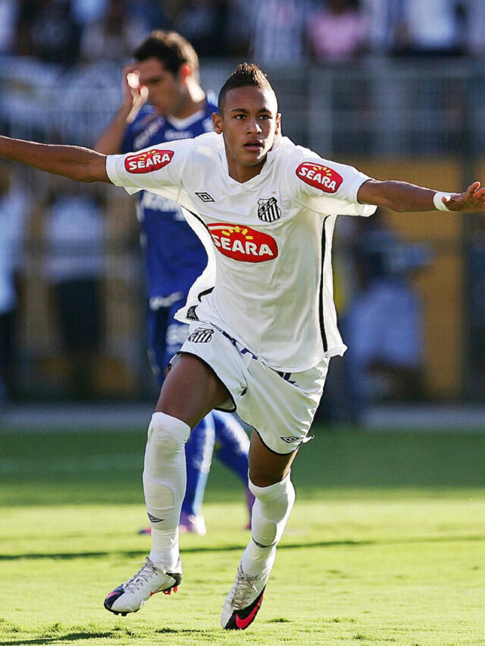Relembre os jogos icônicos de Neymar no futebol brasileiro