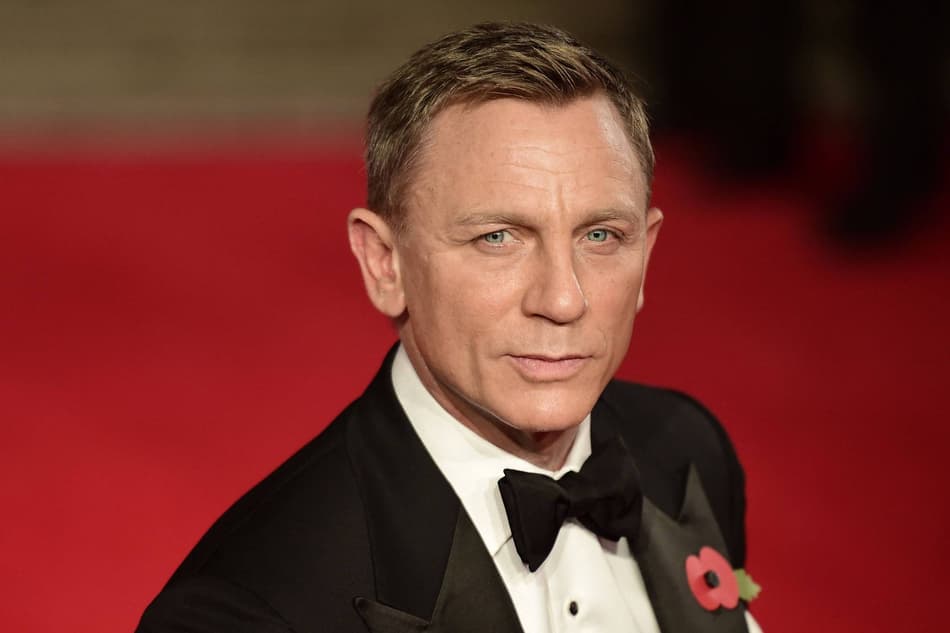 DANIEL CRAIG