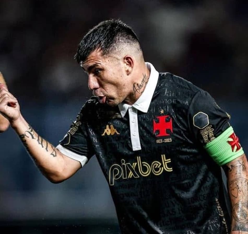 Vasco e Corinthians ameaçados; pesquisa crava favoritos a rebaixamento e título do Brasileirão