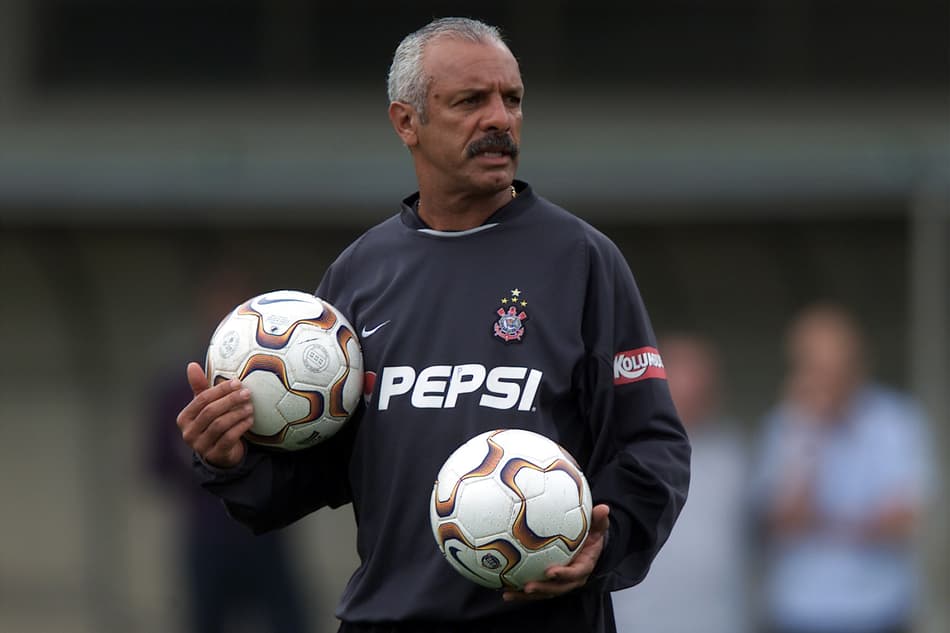 Júnior no Corinthians em 2003