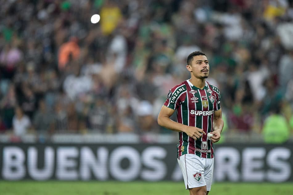 RJ - RIO DE JANEIRO - 20/08/2024 - COPA LIBERTADORES 2024, FLUMINENSE X GREMIO - Andre jogador do Fluminense durante partida contra o Gremio no estadio Maracana pelo campeonato Copa Libertadores 2024. Foto: Thiago Ribeiro/AGIF