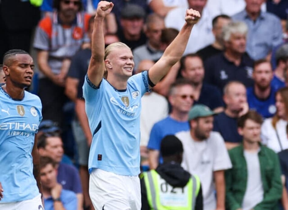 Haaland é atualmente o jogador mais valioso do mundo, avaliado em 180 milhões de euros. (Foto: Adrian DENNIS / AFP)