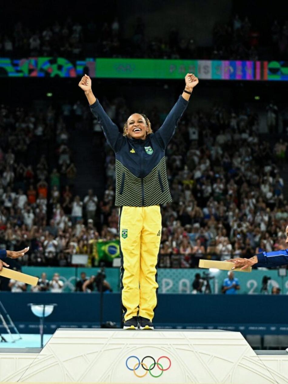Histórico! Rebeca Andrade se torna a maior medalhista olímpica do Brasil. Foto: Gabriel BOUYS / AFP