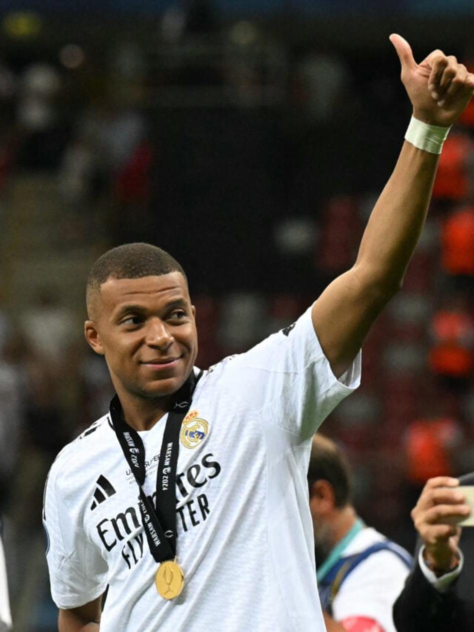 Trio RVM? Rodrygo, Vini Jr e Mbappé podem fazer novo trio de ataque emblemático. Relembre outros casos. Foto: Wojtek RADWANSKI / AFP