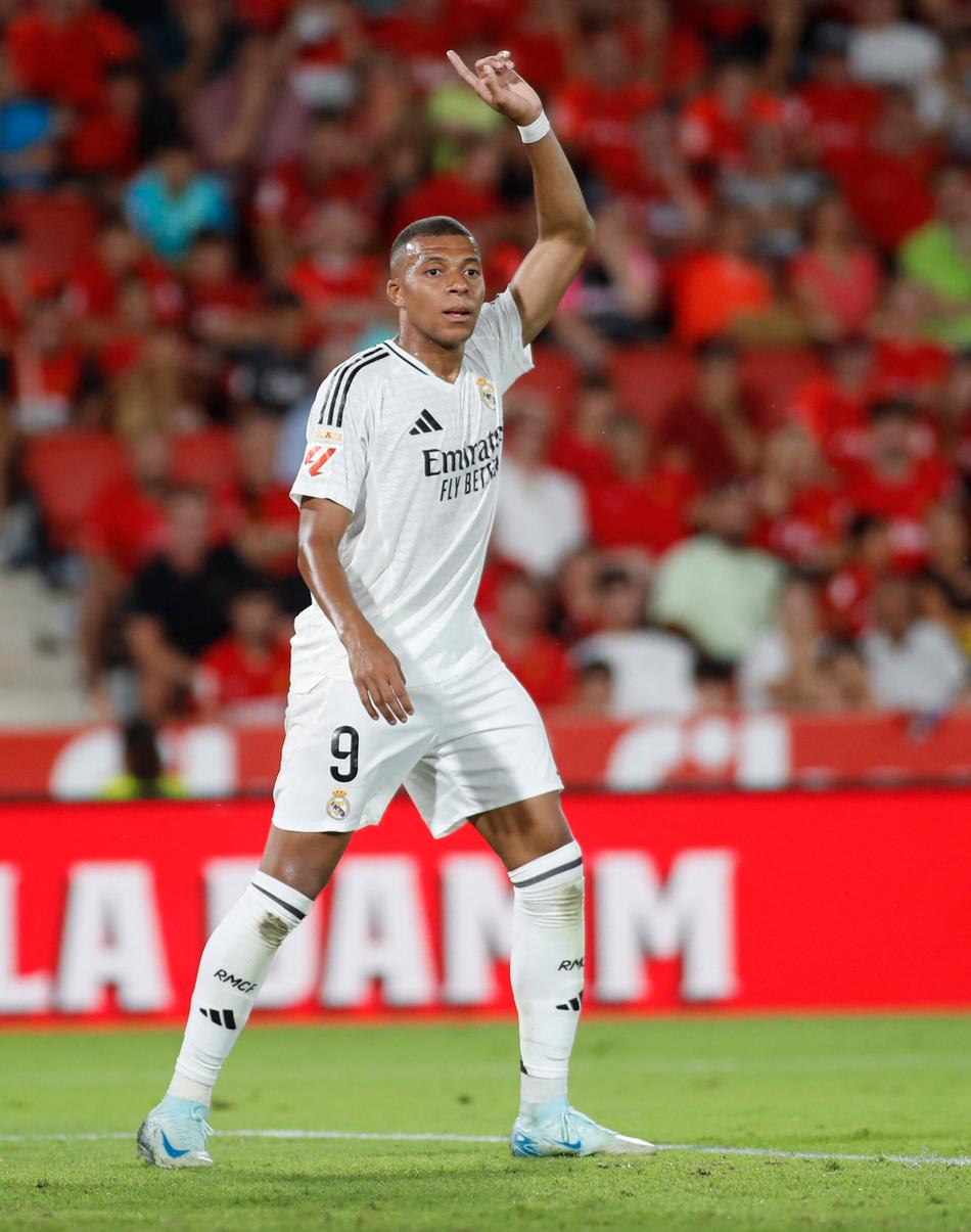 Assim como os outros três jogadores da lista, Kylian Mbappé é avaliado por aproximadamente 180 milhões de euros. (Foto: JAIME REINA / AFP)