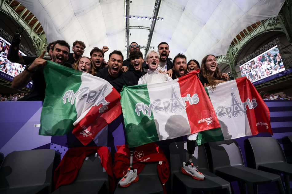 Beatrice Maria Vio, da Itália, comemora bronze nos Jogos Paralímpicos de Paris 2024