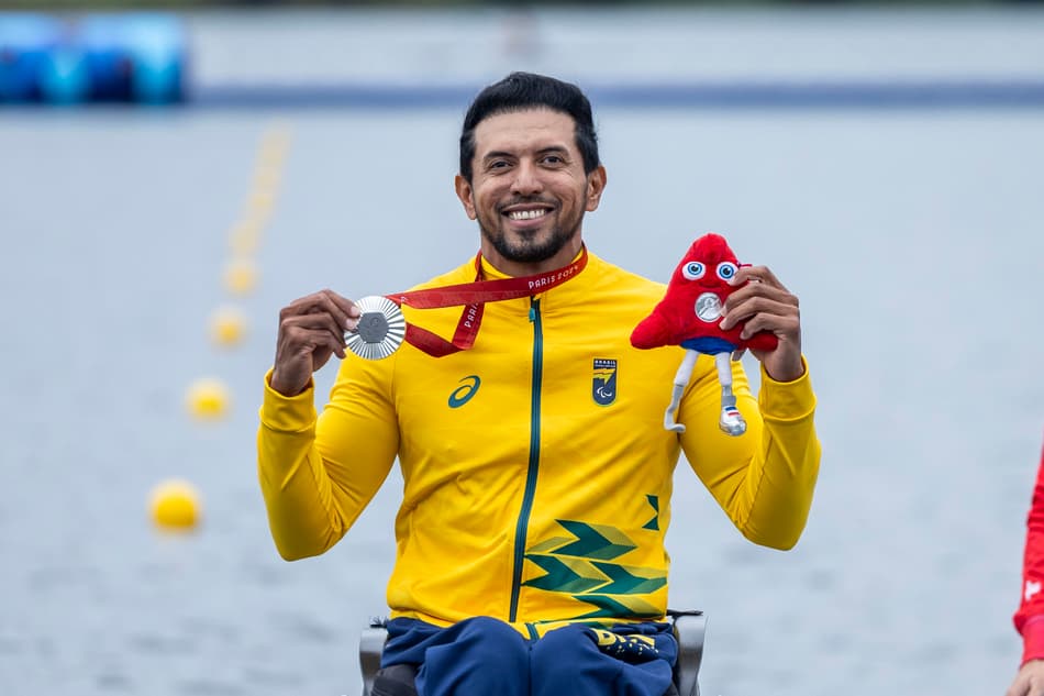 07.09.24 - LUIS CARLOS CARDOSO - Jogos Paralímpicos Paris 2024 - Prova de Canoagem na Arena de Varnes-Sur-Marne, próxima de Paris. Foto: Alessandra Cabral/CPB @alecabral_ale