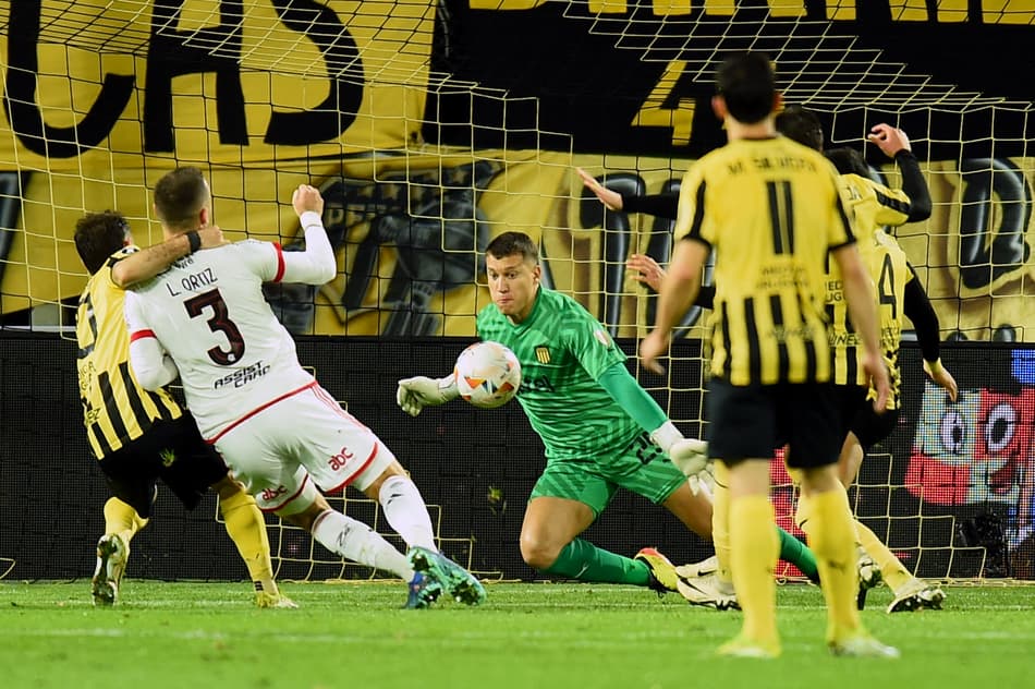 Goleiro Washington Aguerre em Peñarol x Flamengo