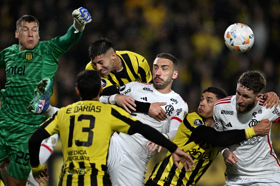 Goleiro Aguerre em Peñarol x Flamengo
