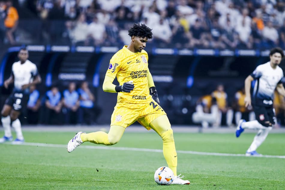 Goleiro Hugo Souza em Corinthians x Fortaleza
