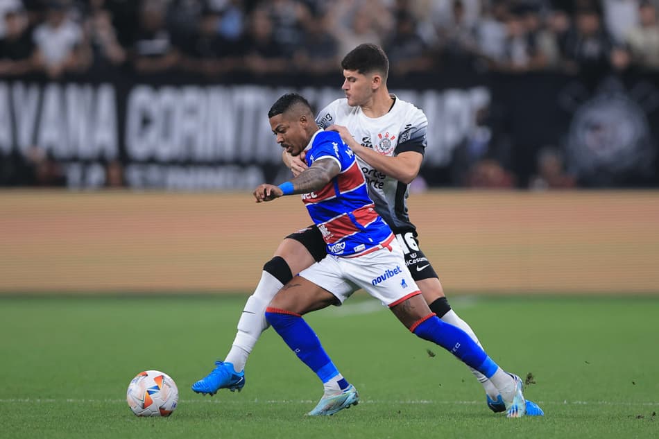 Hugo e Marinho em Corinthians x Fortaleza