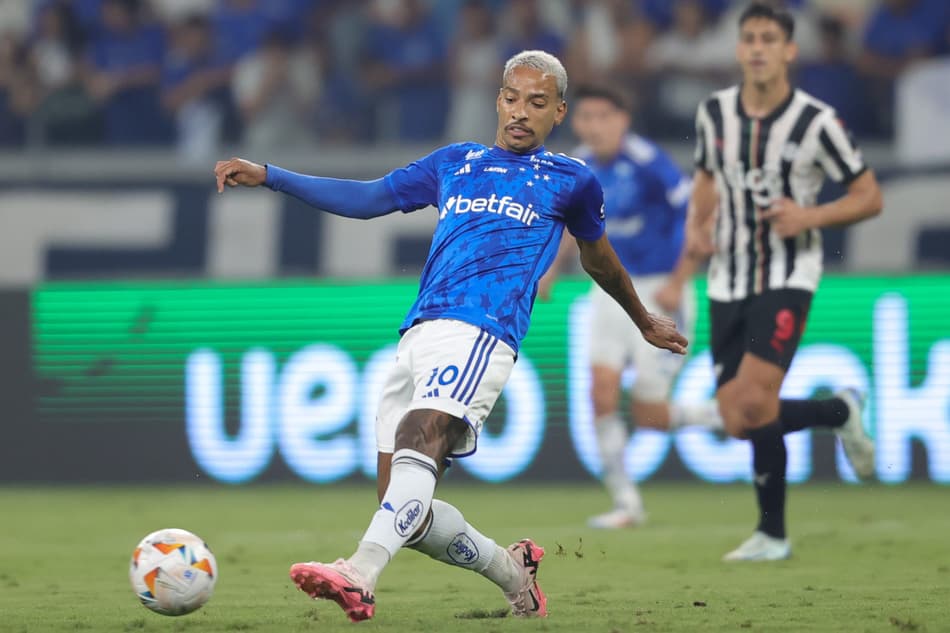 Matheus Pereira em Cruzeiro x Libertad