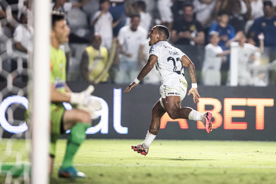Otero comemora o gol em Santos x Novorizontino, na Vila Belmiro