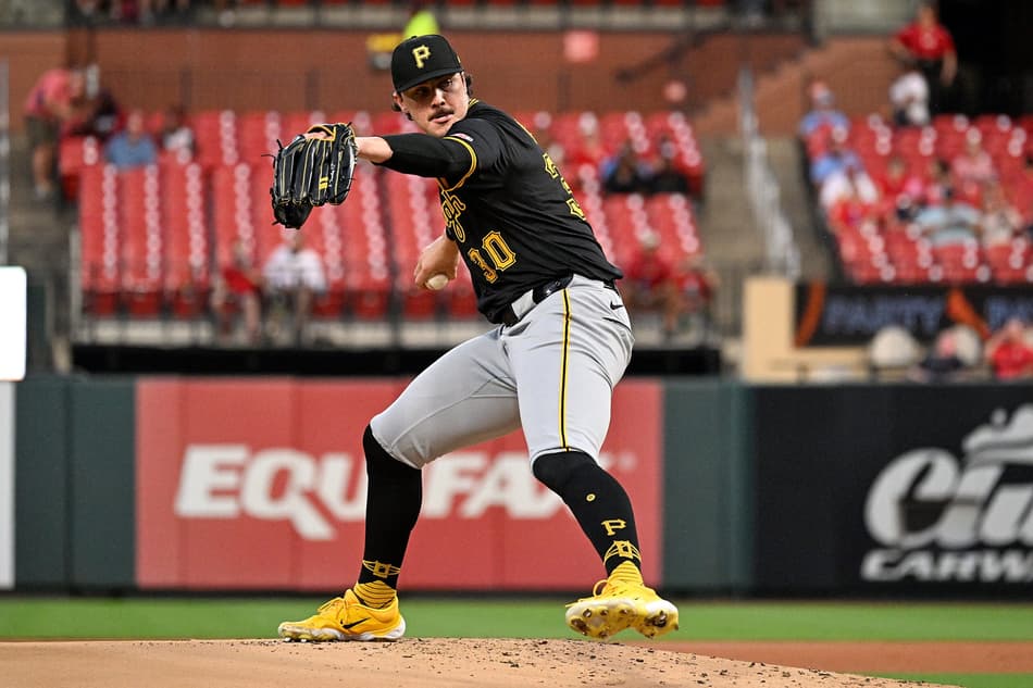 ST LOUIS, MISSOURI - SEPTEMBER 16: Paul Skenes #30 of the Pittsburgh Pirates pitches against the St. Louis Cardinals in the first inning at Busch Stadium on September 16, 2024 in St Louis, Missouri. Joe Puetz/Getty Images/AFP (Photo by Joe Puetz / GETTY IMAGES NORTH AMERICA / Getty Images via AFP)