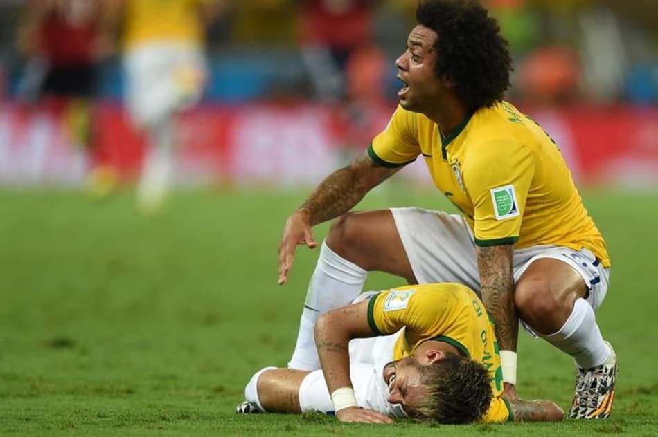 Neymar Coluna Eitan Abramovich AFP