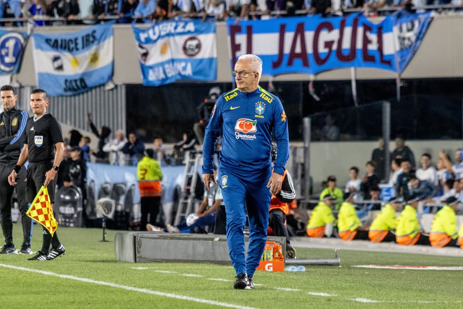 Dorival Júnior fica? Confira os técnicos que podem assumir a Seleção Brasileira