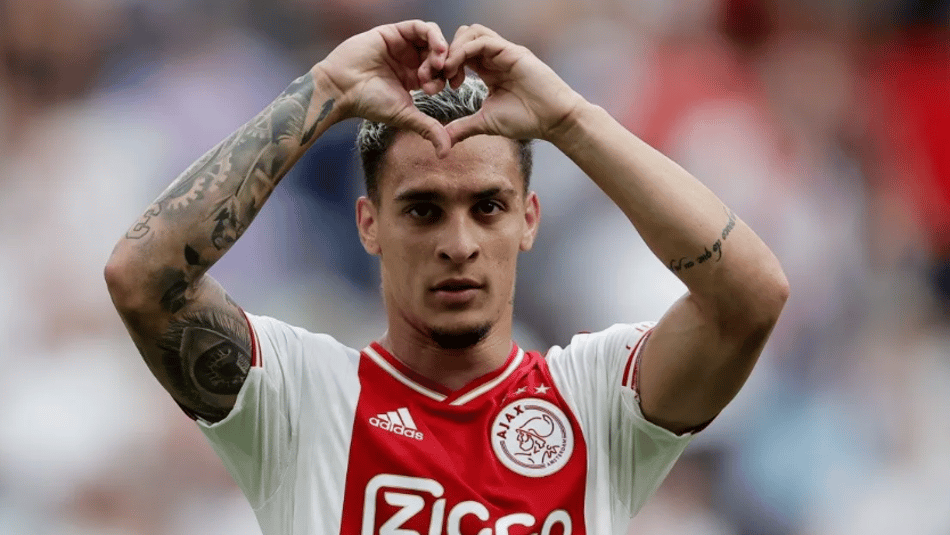 O Ajax completa 125 anos de história! Veja brasileiros que passaram pelo clube