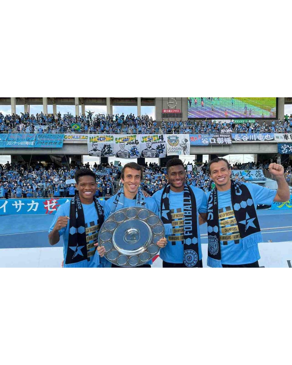 Ex-São Paulo, João Schmidt celebra título da J-League e avalia