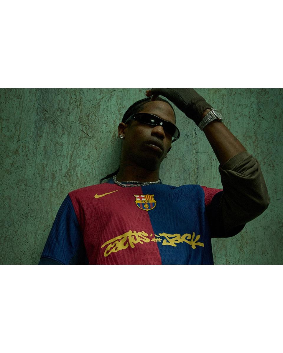 Barcelona anuncia camisa em parceria com Travis Scott; veja fotos