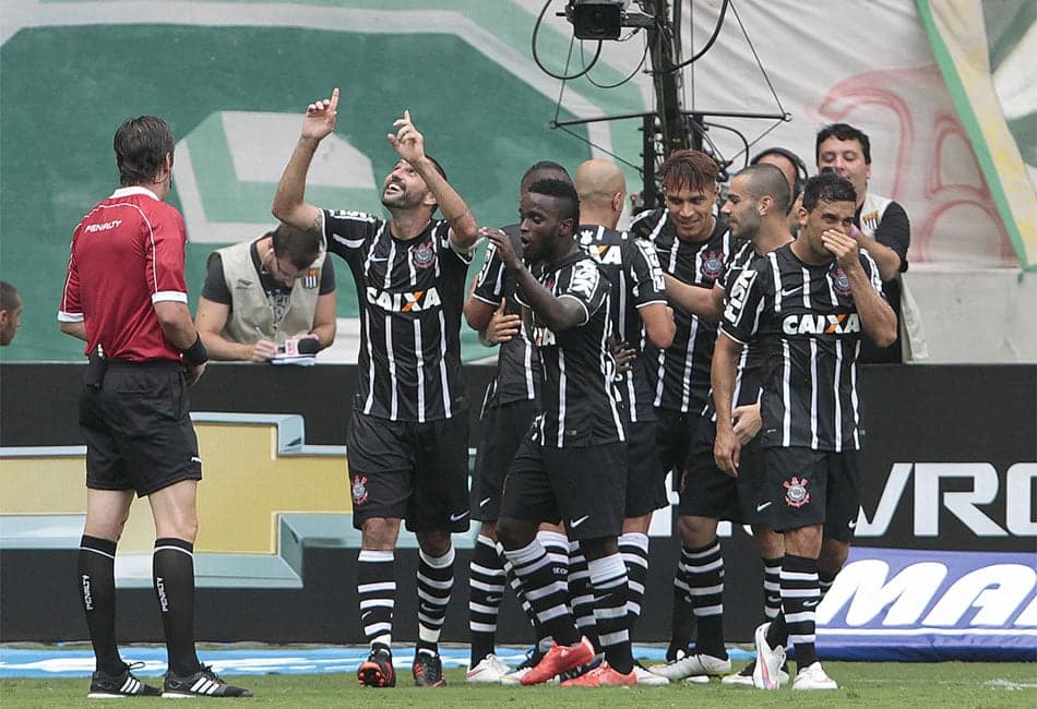 Danilo comemora gol da vitória sobre o Palmeiras, no Allianz Parque (Foto:Reginaldo Castro)