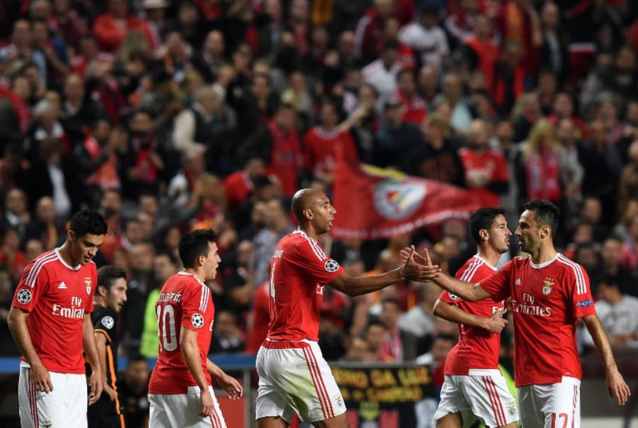 E o zagueiro Luisão marcou o gol da vitória do Benfica sobre o Galatasaray (AFP PHOTO / FRANCISCO LEONG)