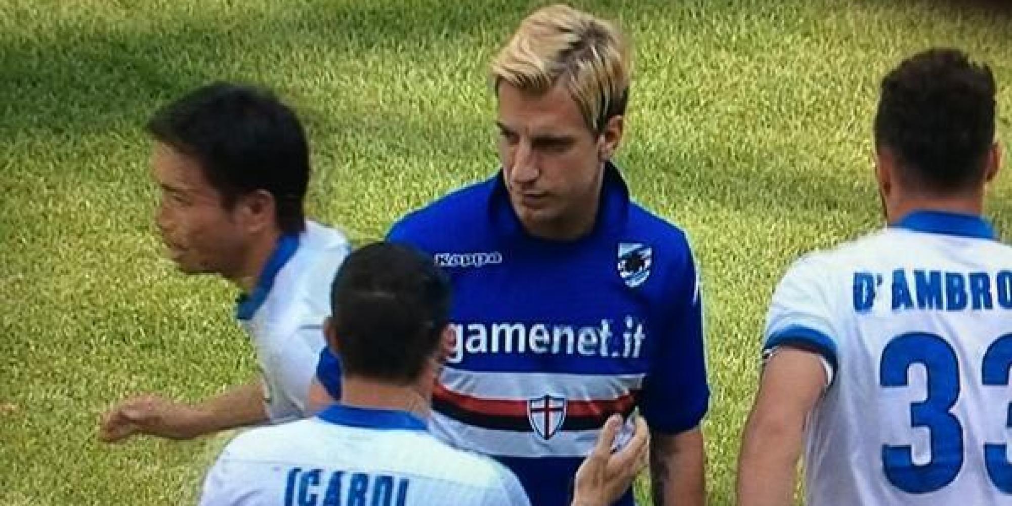 Maxi López recusou-se a cumprimentar Mauro Icardi no jogo entre Samp e Inter em 2014 (Foto: Reprodução)