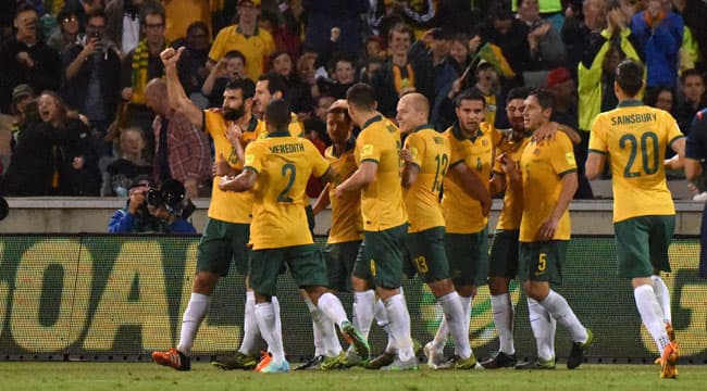 Austrália também venceu bem (Foto: Mark Graham / AFP)