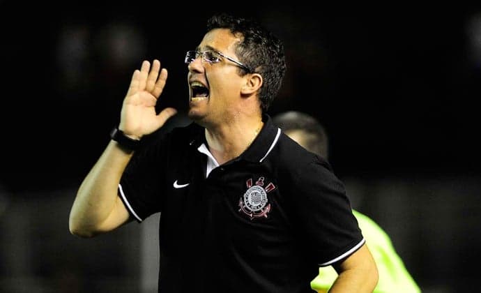 Osmar Loss técnico sub-20 do Corinthians (Foto: Divulgação)