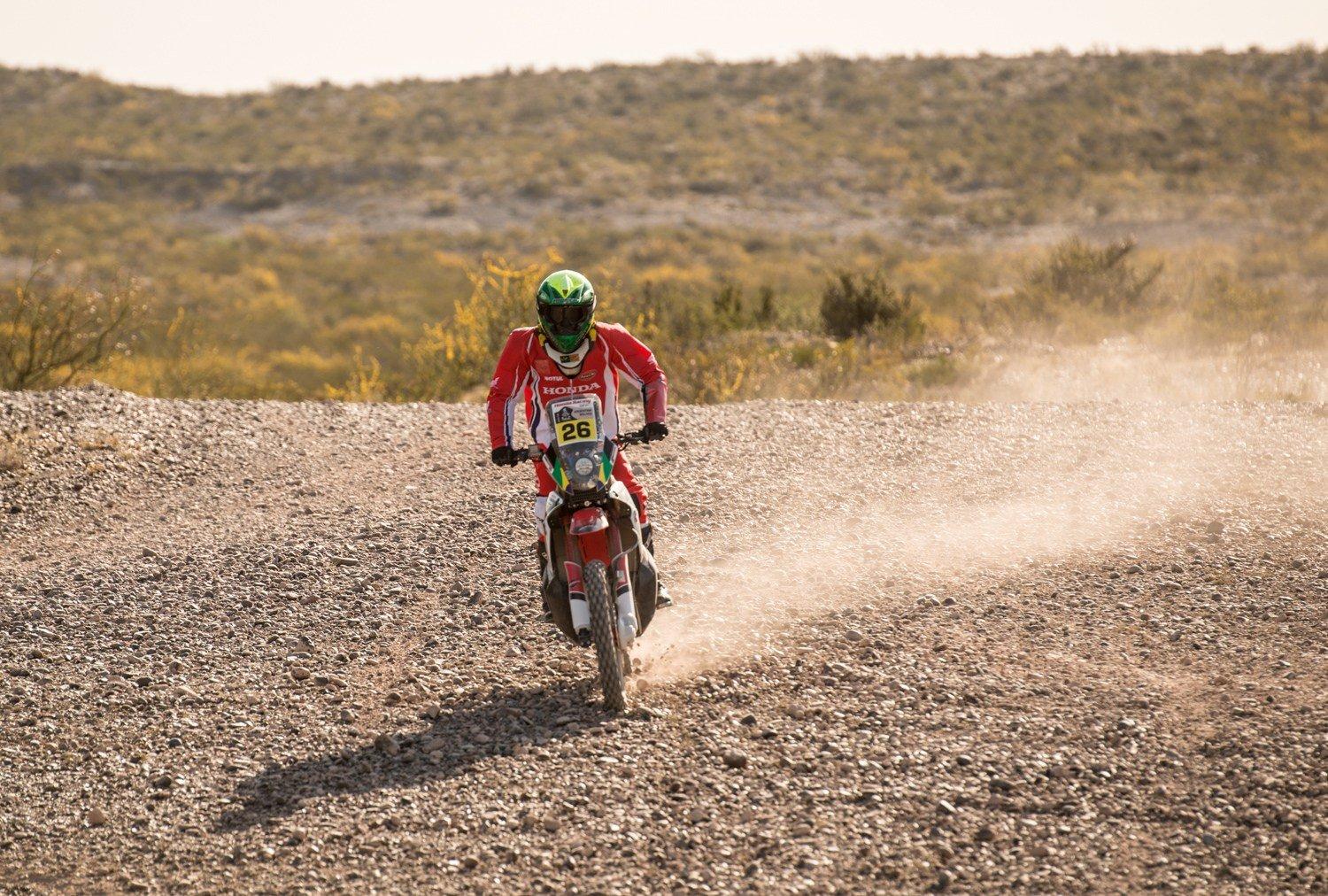 Jean Azevedo venceu o Rally dos Sertões em 2015 e vai ser o único brasileiro a correr nas motos