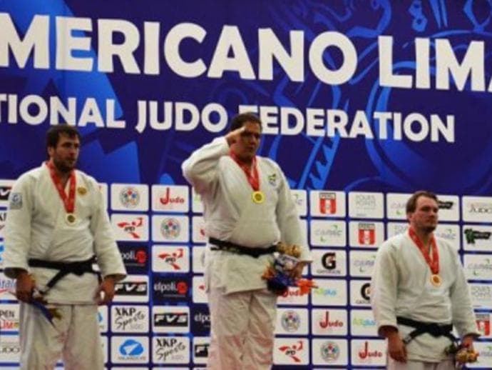 Rafael Silva conquistou a medalha de ouro no Aberto Pan-Americano de judô, no Peru (CBJ/Divulgação)