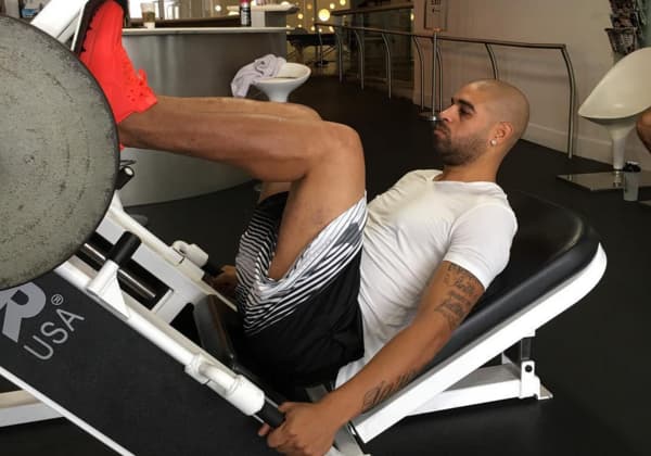 Adriano faz trabalho físico em seu novo clube: Miami United (Foto: Reprodução)