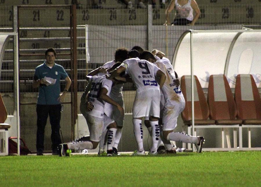 Campeonato Paulista - Capivariano x Santos (foto:WAGNER SOUZA/FUTURA PRESS)