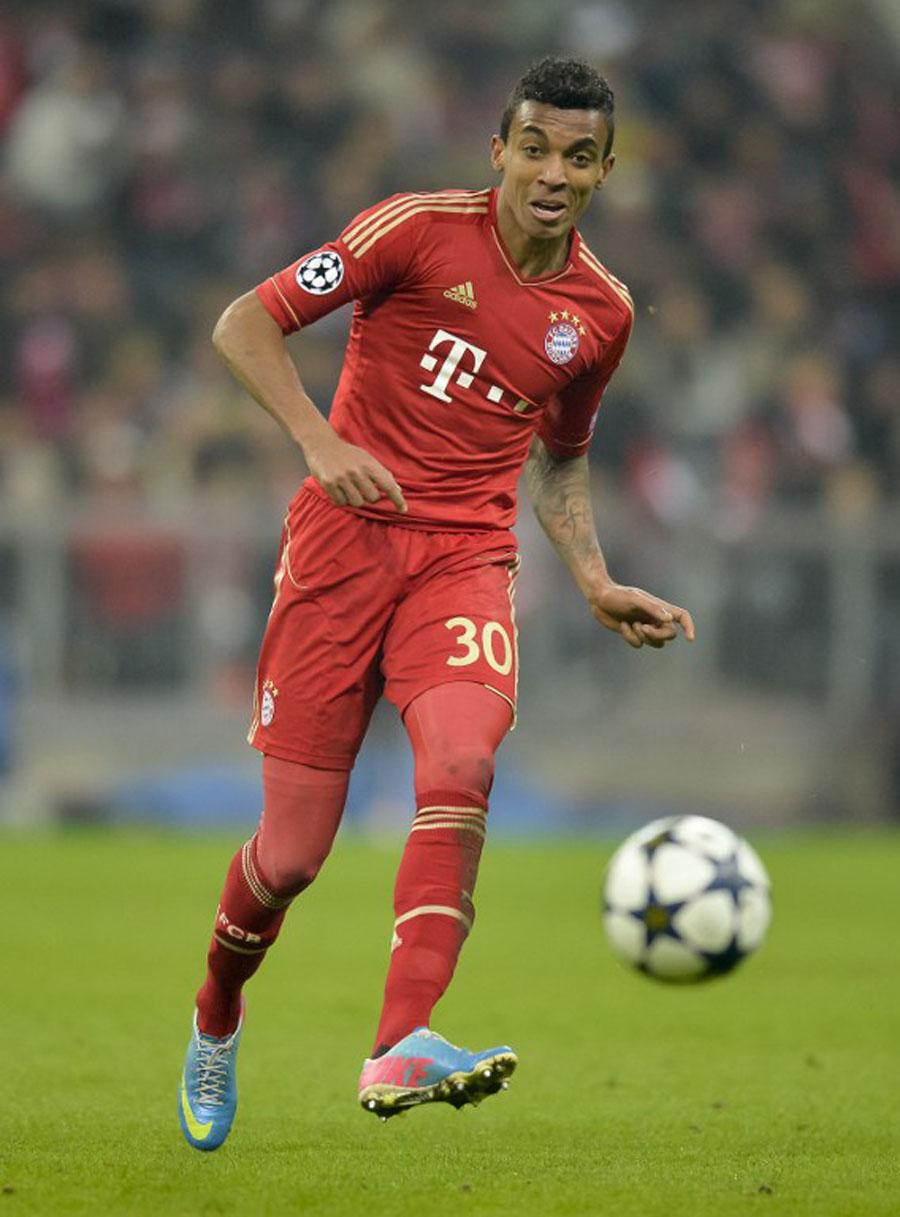 O volante Luiz Gustavo conquistou a Liga dos Campeões pelo Bayern de Munique em 2013